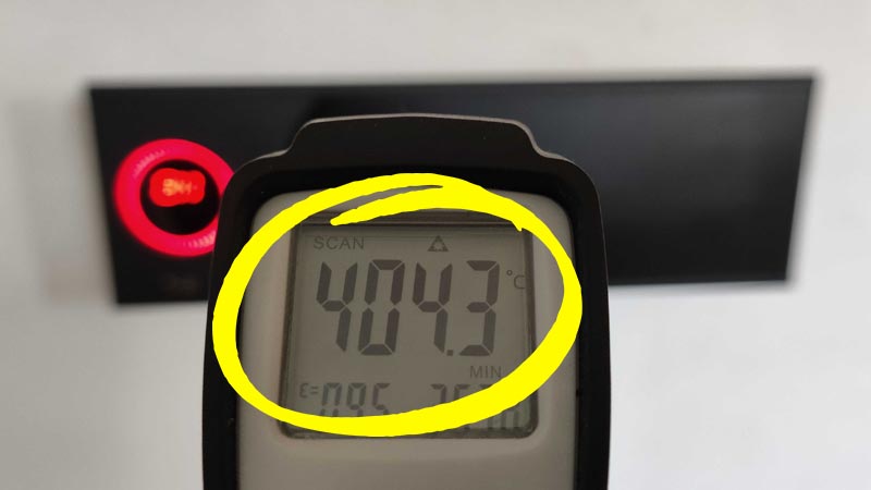 de warmtemeter kon deze temperatuur nog net aan :) warmtemeting van onze infrarood heater warmtewonder